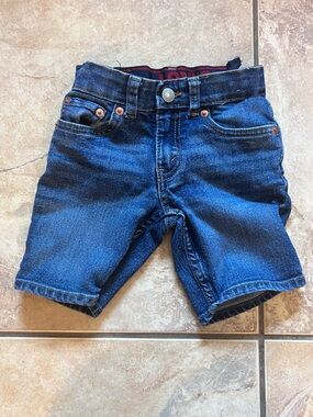 Levi’s Boys Jean Shorts Sz 4 Denim Elastic Waist Clip Button Like New